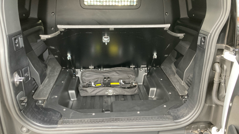 Land Rover Defender 90 Diesel 3.0 D250 Hard Top SE Auto